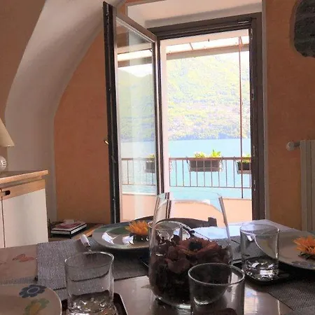 Daire Stunning Balcony Over Lake Como - *